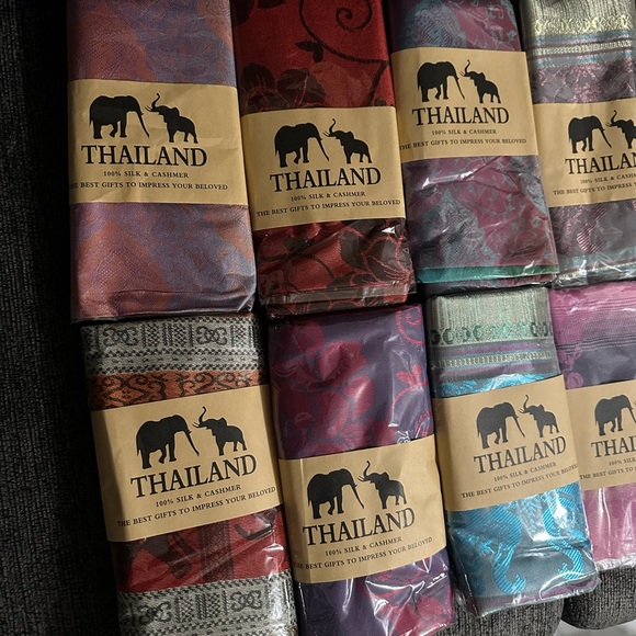 Silk & Cashmere Scarf - Picture 5 of 7